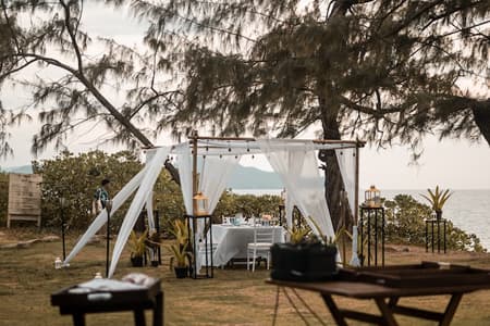 Private Beach Dinner